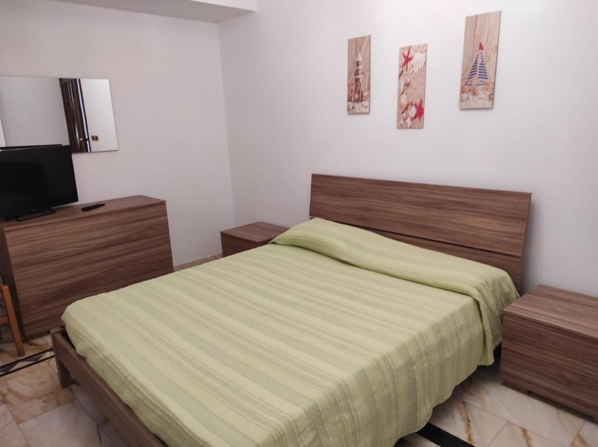 Casa Nupi Lejlighed Sant'Alessio Siculo Eksteriør billede